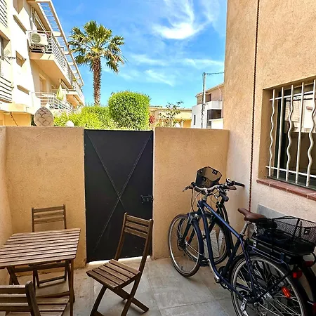 Maison De Charme Avec Terrasse Au Coeur Du Centre Hotel *